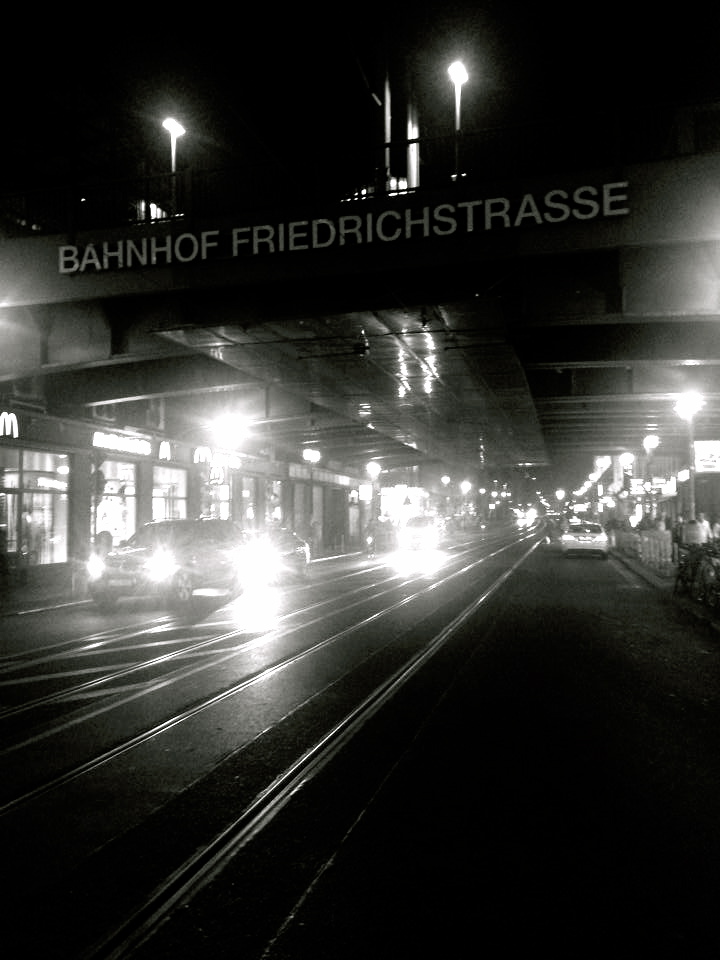 Berlin Friedrichstraße bei Nacht