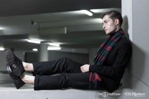 herbst-outfit-leaves-are-falling-down-fashion-blog-mister-matthew-21