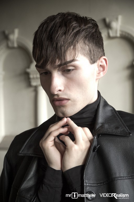Leder Mantel - Leather Coat - Mantel für Männer - Fashion Blog Männer - Mister Matthew -