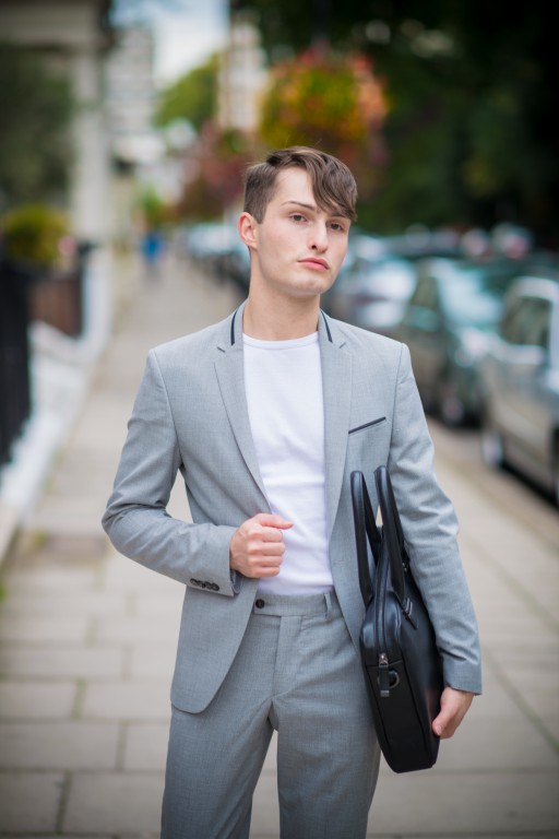 grauer Anzug für Männer Fashion Blog Mister Matthew 11