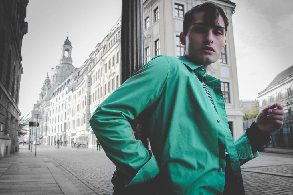 Grüne Kleidung grünes Outfit für Männer Modeblog Mister Matthew 3