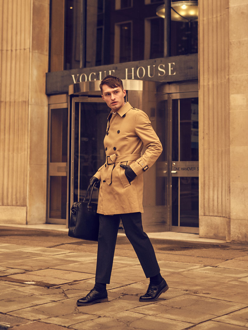 Mister Matthew Vogue und GQ im Trenchcoat Look für Condé Nast in London Fashionblog 13