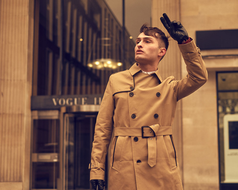 Mister Matthew Vogue und GQ im Trenchcoat Look für Condé Nast in London Fashionblog 5