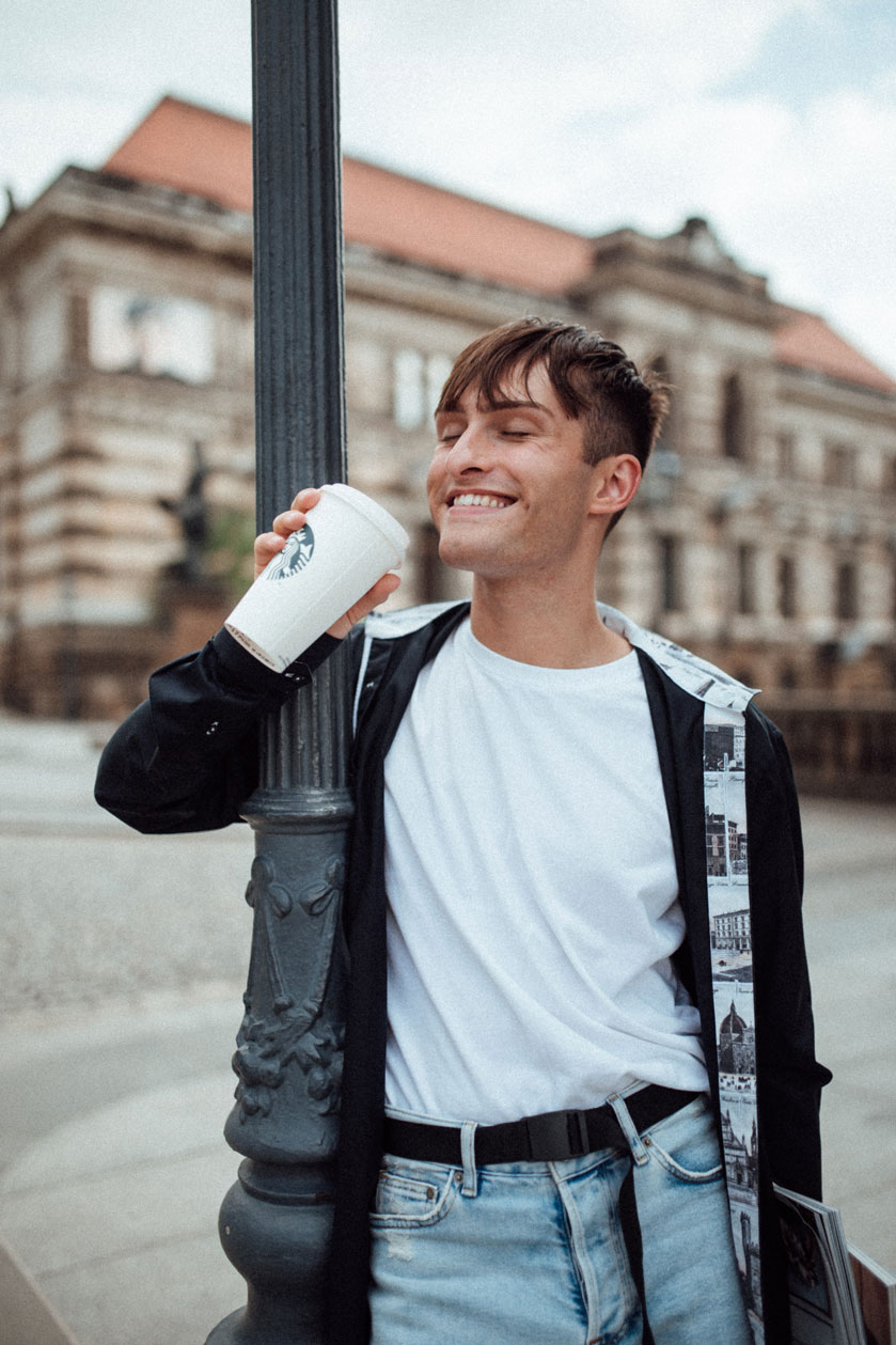 Polyamorie | Kaffee Coffee Cup | Schwarzes Hemd | Black Shirt | Dresden | Albertinum | Fashion Blog für Männer | Mister Matthew 3