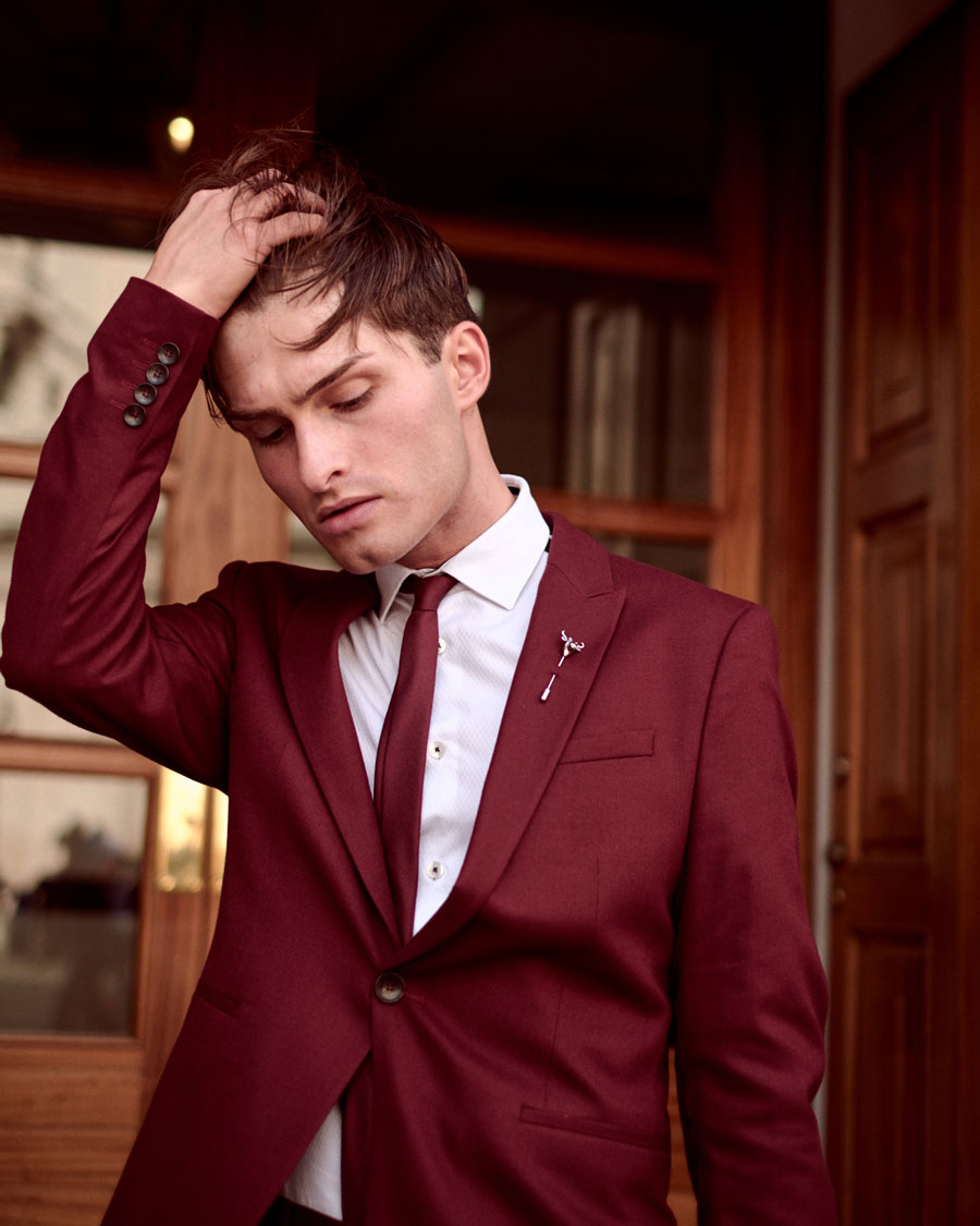 Rote Anzug für Männer | London Bank Station | Streetstyle | Mister Matthew | Matthias Limmer Dresden | 2