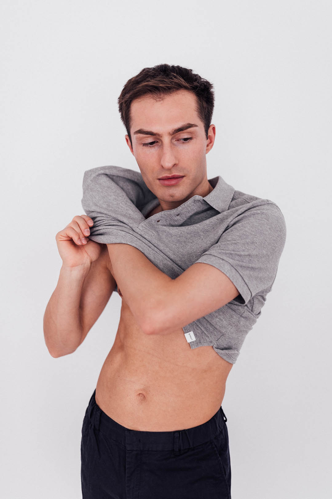Warum das Poloshirt das beste Date-Outfit für Männer ist